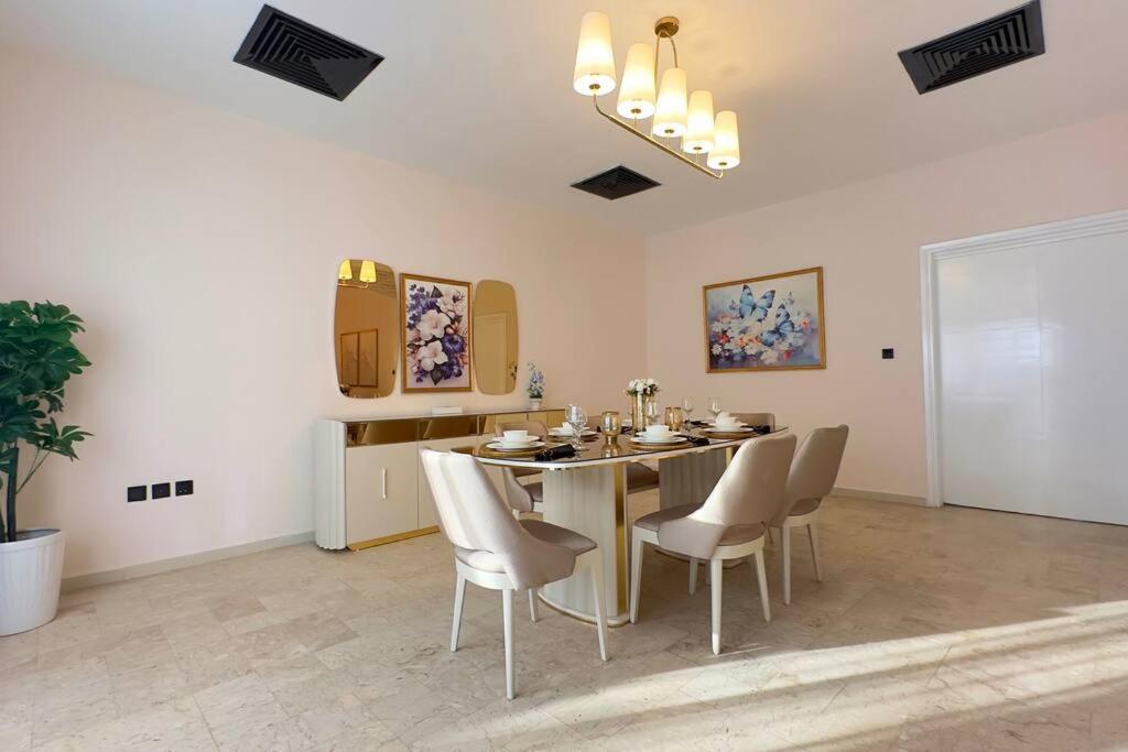 Apartment Spacious Serenity 5br Luxury Living In Al Danah