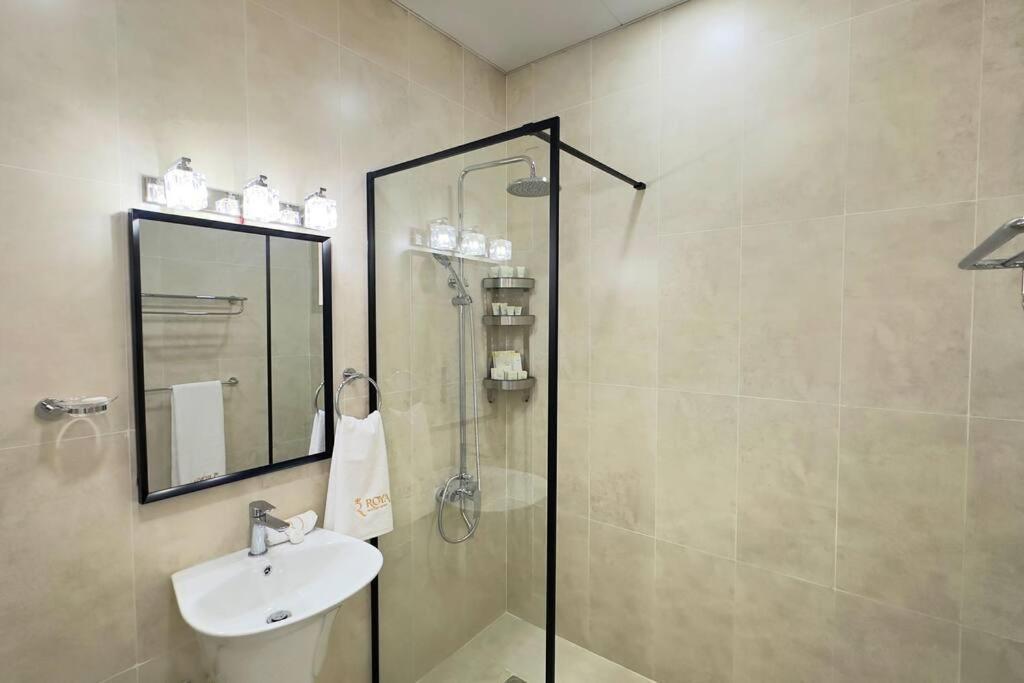 Spacious Serenity 5br Luxury Living In Al Danah * Abu Dhabi