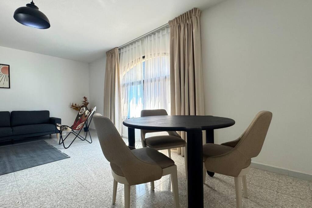 Spacious Serenity 5br Luxury Living In Al Danah