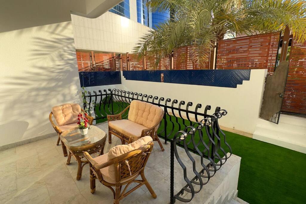 Apartment Spacious Serenity 5br Luxury Living In Al Danah