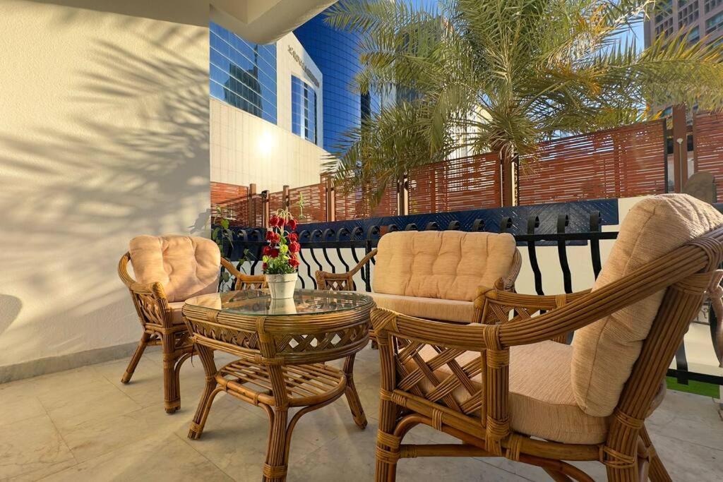 Spacious Serenity 5br Luxury Living In Al Danah Apartment Abu Dhabi