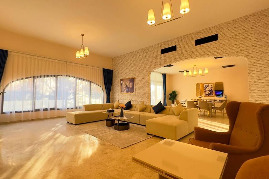 Spacious Serenity 5br Luxury Living In Al Danah