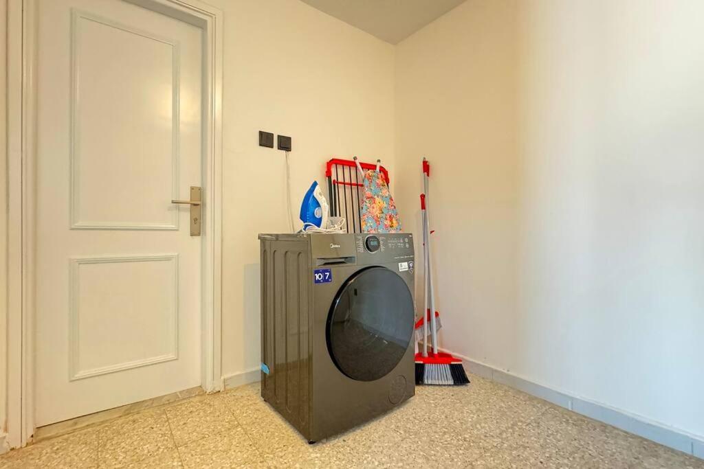 Spacious Serenity 5br Luxury Living In Al Danah Apartment