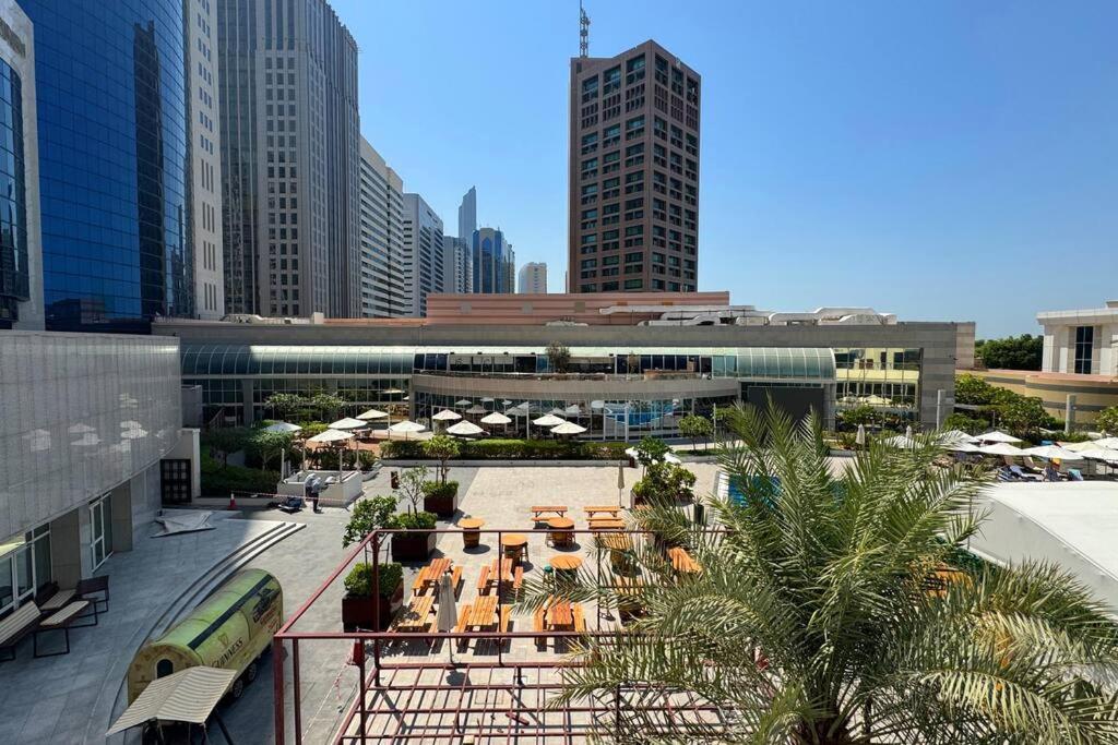 Spacious Serenity 5br Luxury Living In Al Danah Apartment *