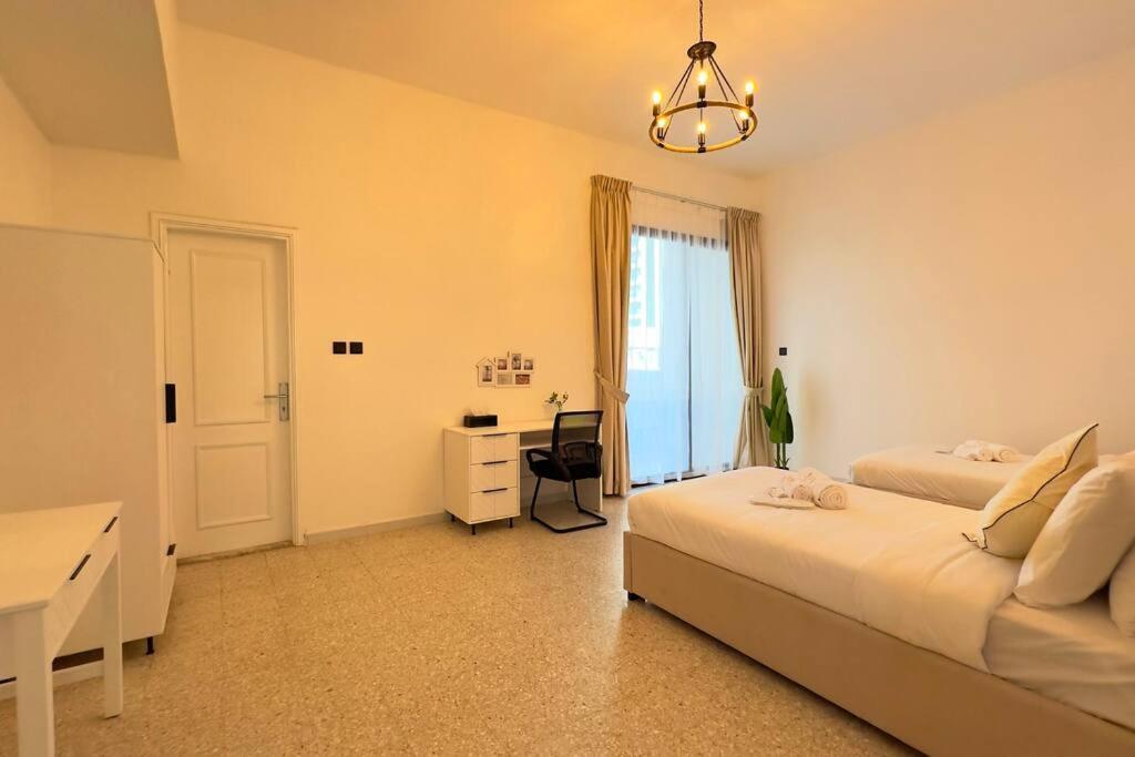 Spacious Serenity 5br Luxury Living In Al Danah * Abu Dhabi