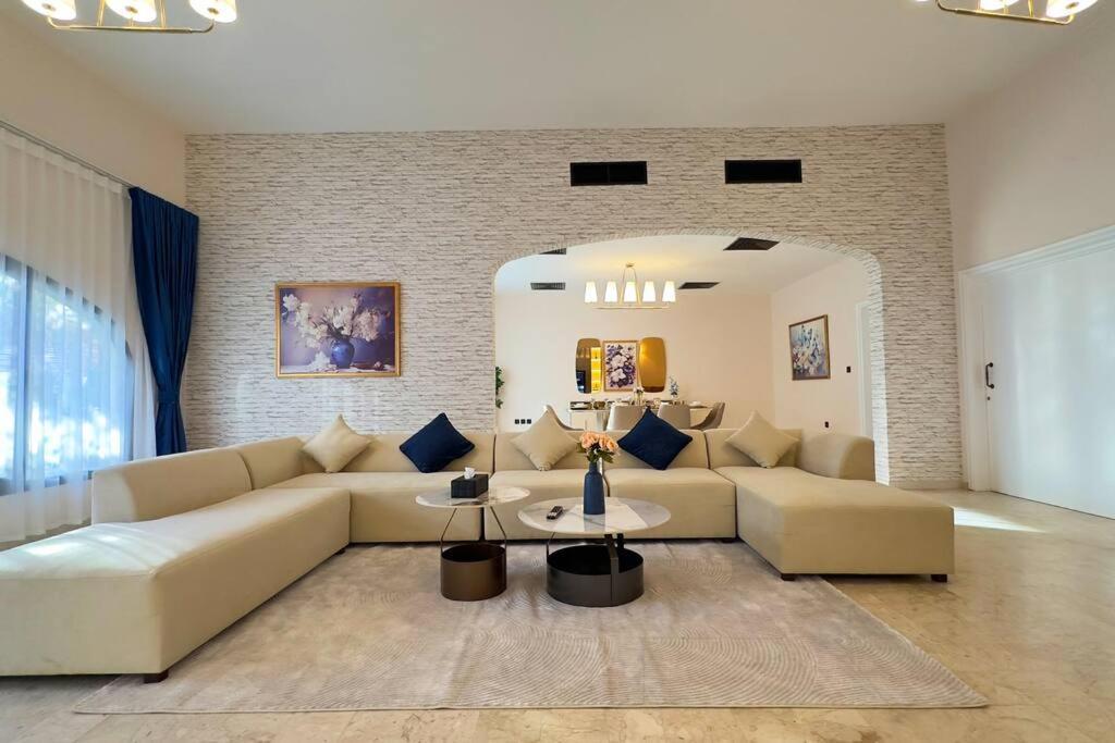 Apartment Spacious Serenity 5br Luxury Living In Al Danah