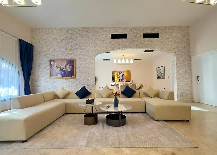 Spacious Serenity 5Br Luxury Living In Al Danah