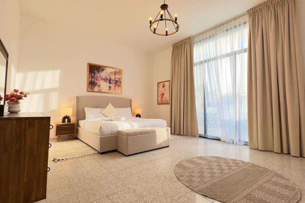 Spacious Serenity 5br Luxury Living In Al Danah * Abu Dhabi